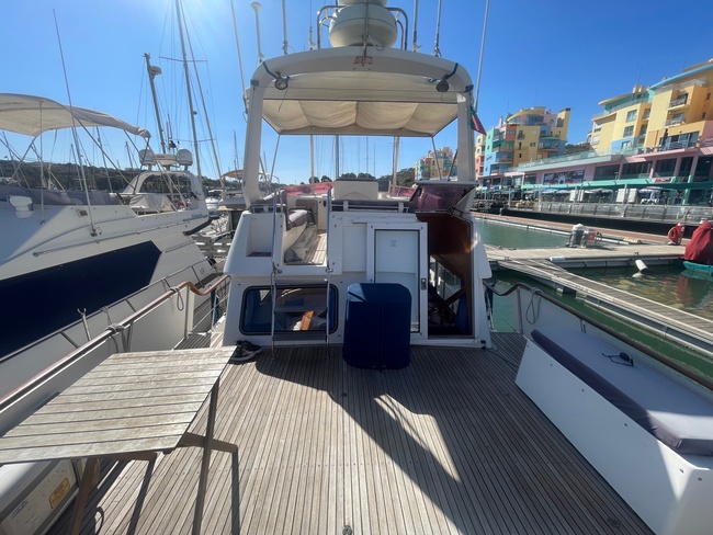 TRADER 41+2 Sundeck - Image 3