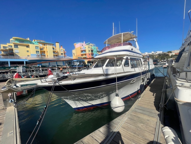 TRADER 41+2 Sundeck - Image 14