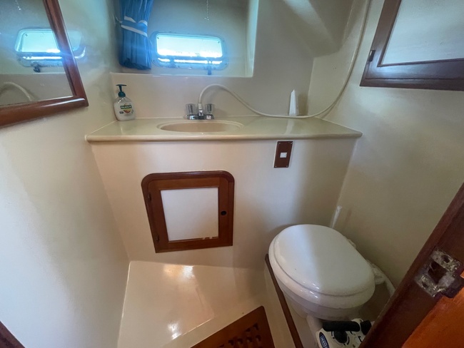 TRADER 41+2 Sundeck - Image 26